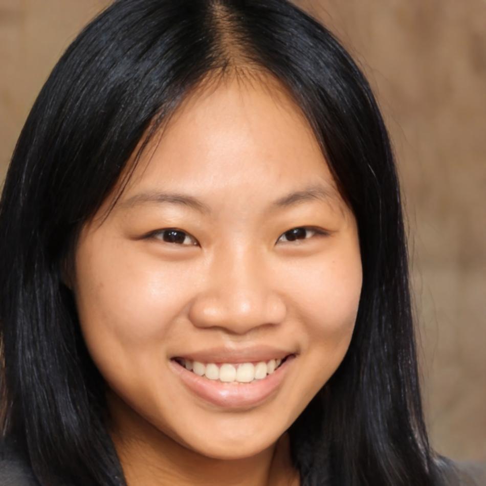 Analis keuangan sedang menjelaskan strategi investasi